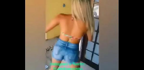  Novinha loirinha dançando funk